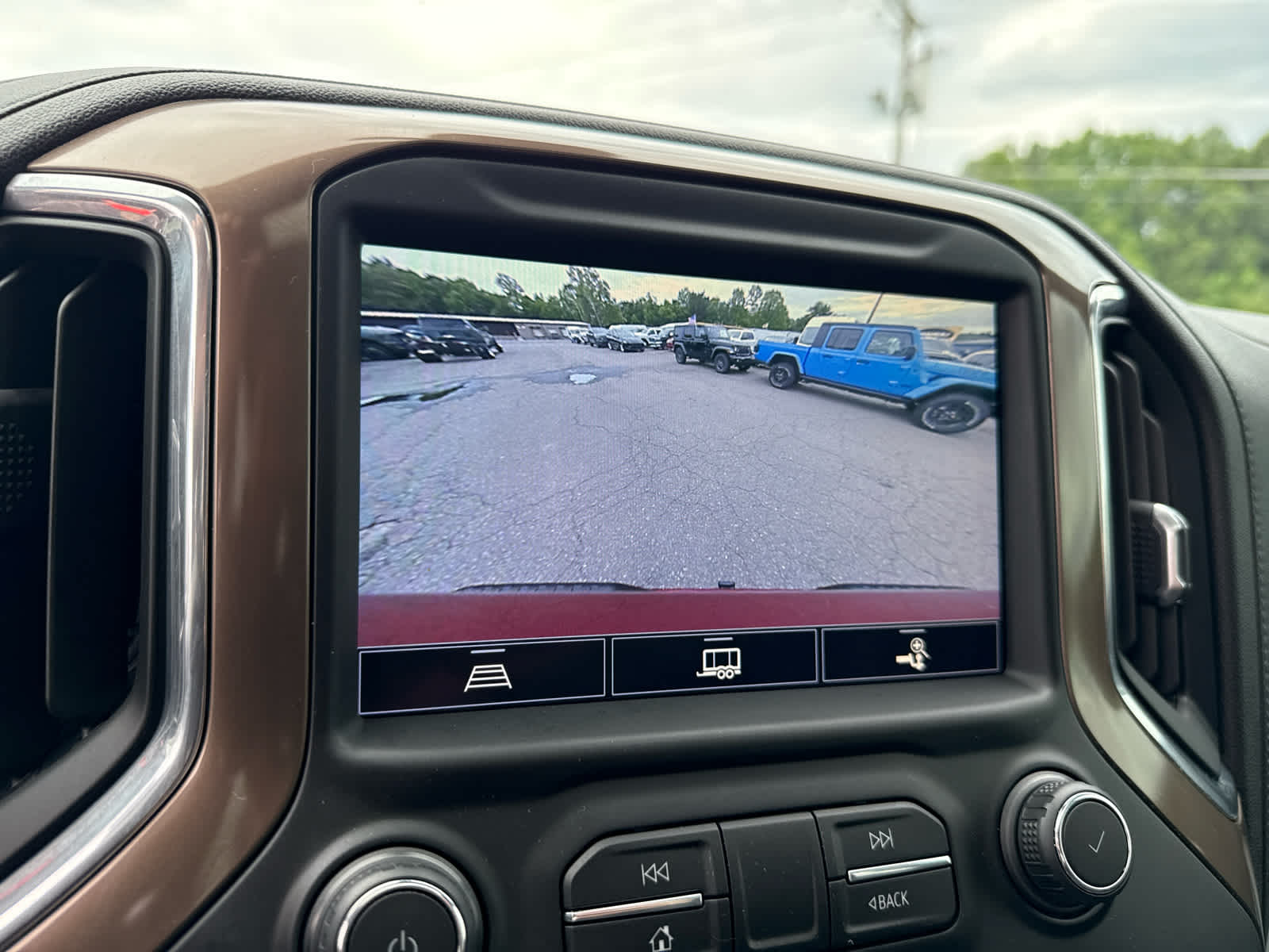 2021 Chevrolet Silverado 1500 4WD Crew Cab Short Bed High Country