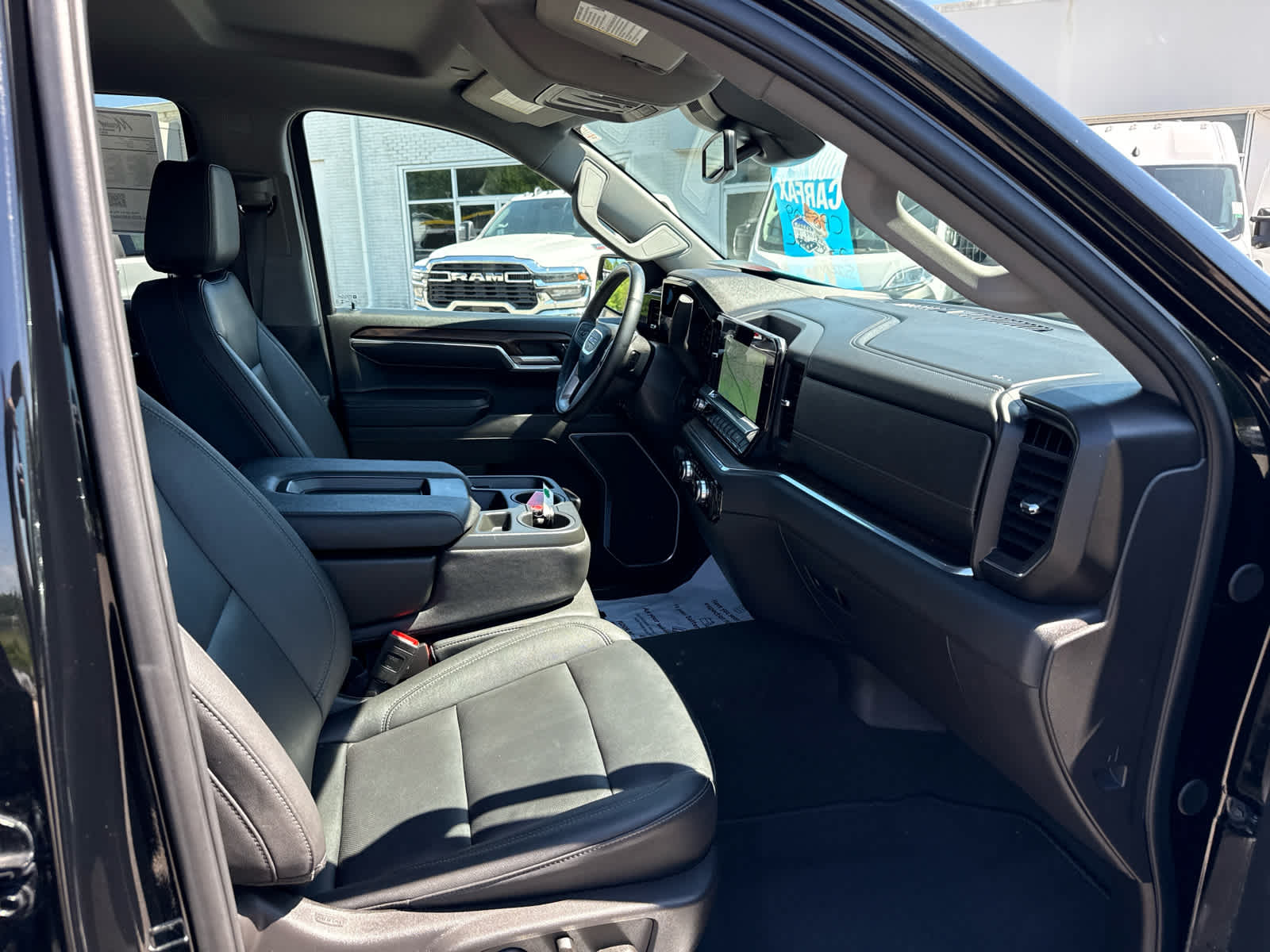 2025 GMC Sierra 1500 2WD Crew Cab Short Box SLT