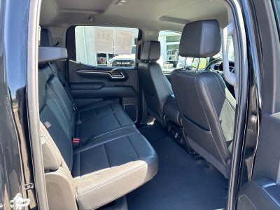 2025 GMC Sierra 1500 2WD Crew Cab Short Box SLT