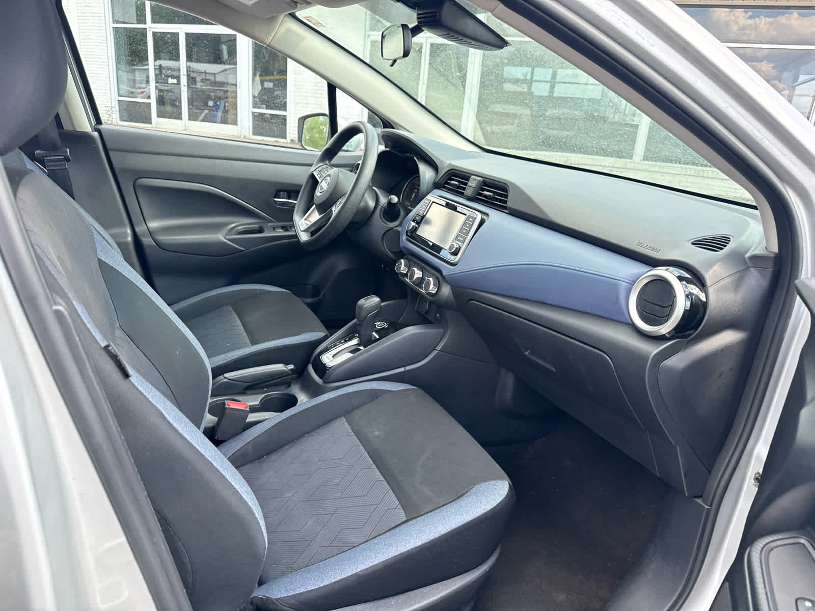 2024 Nissan Versa 1.6 SV