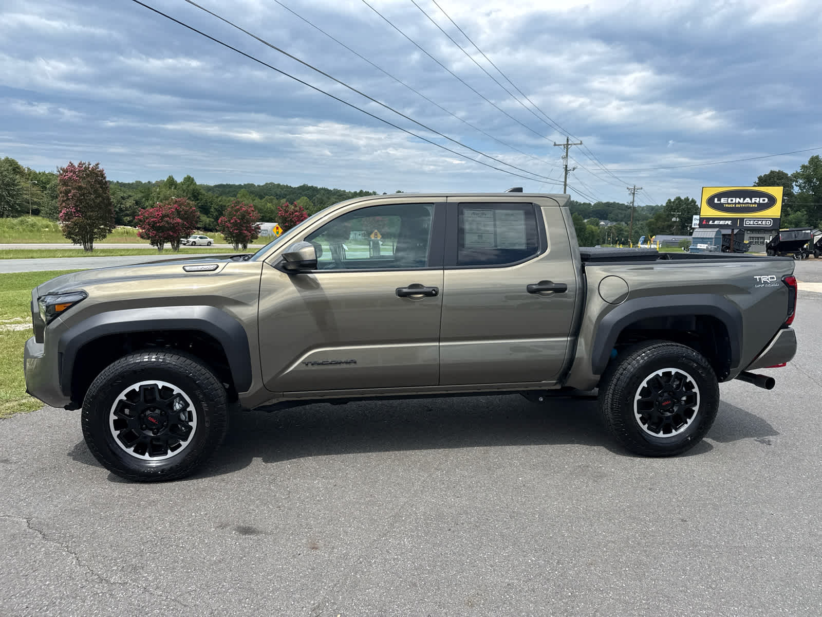 2025 Toyota Tacoma Hybrid TRD Off Road