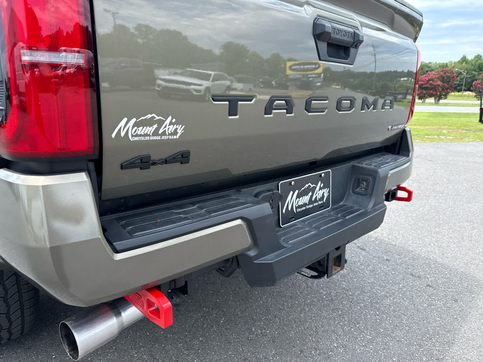 2025 Toyota Tacoma Hybrid TRD Off Road