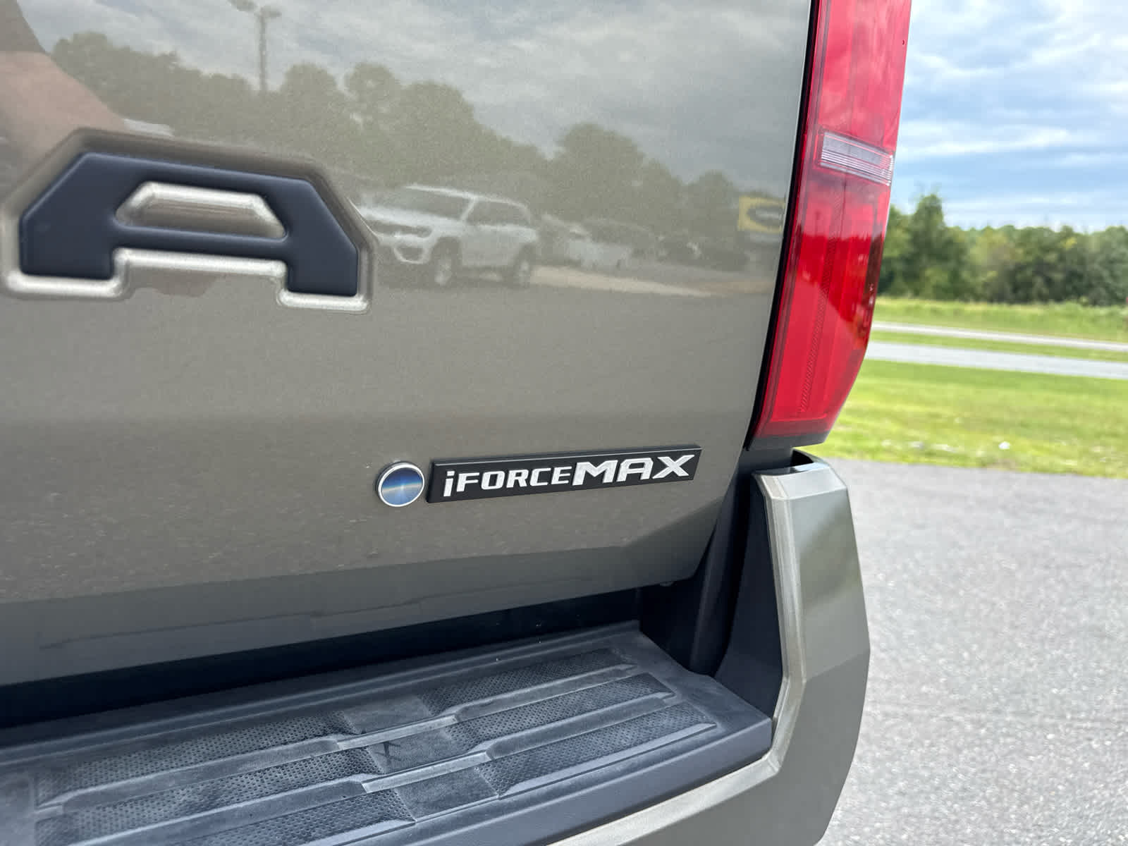 2025 Toyota Tacoma Hybrid TRD Off Road