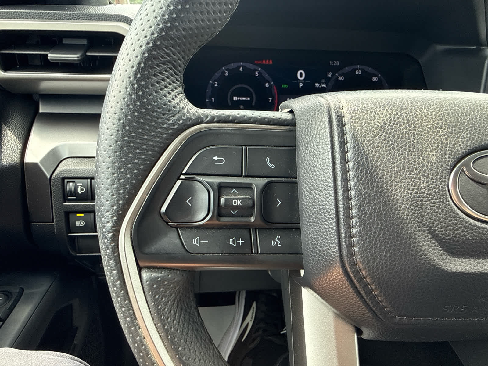 2025 Toyota Tacoma Hybrid TRD Off Road