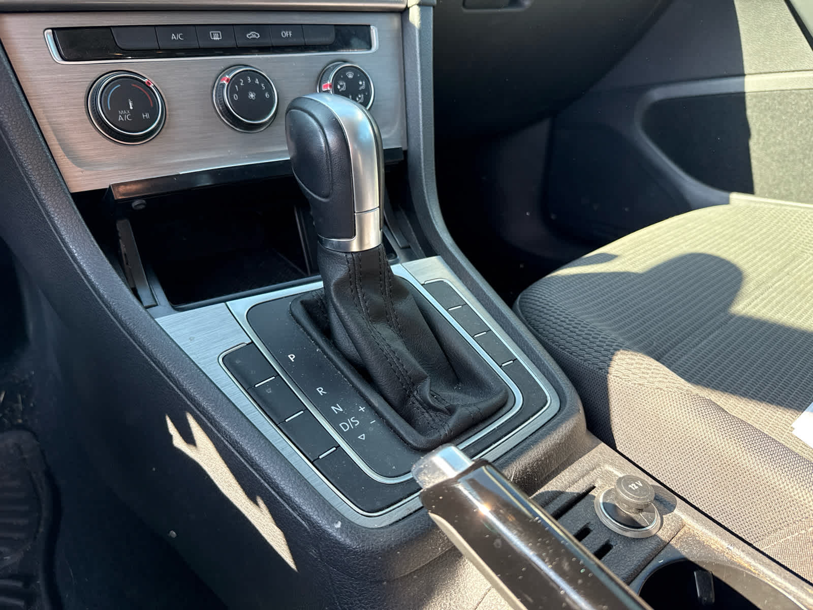 2016 Volkswagen Golf TSI S 4-Door