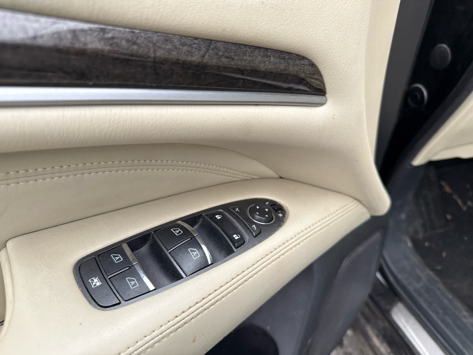 2015 INFINITI QX60 AWD 4dr