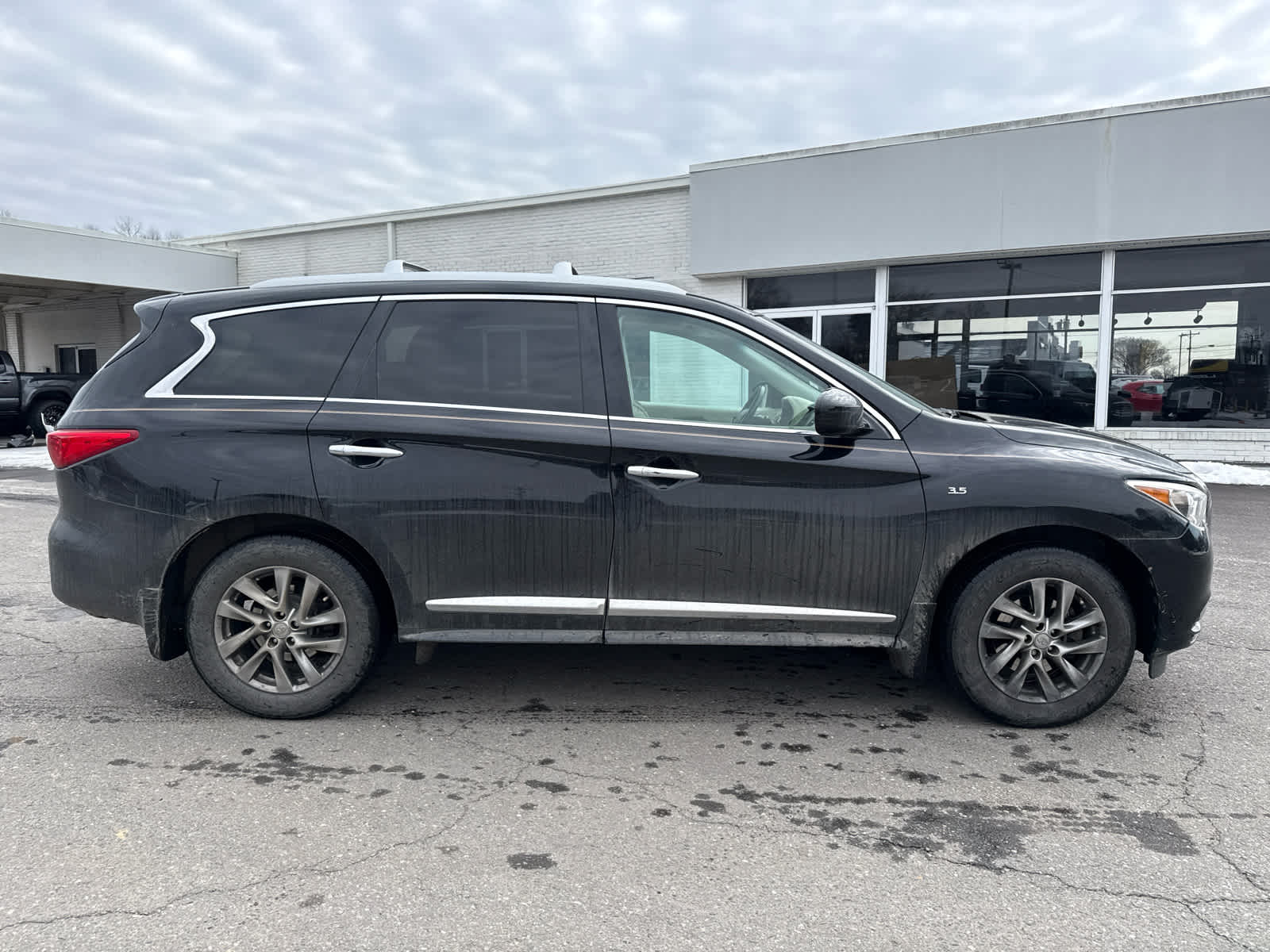 2015 INFINITI QX60 AWD 4dr