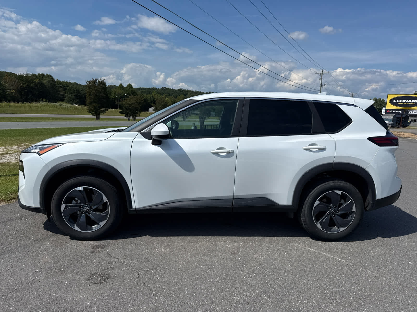 2025 Nissan Rogue SV