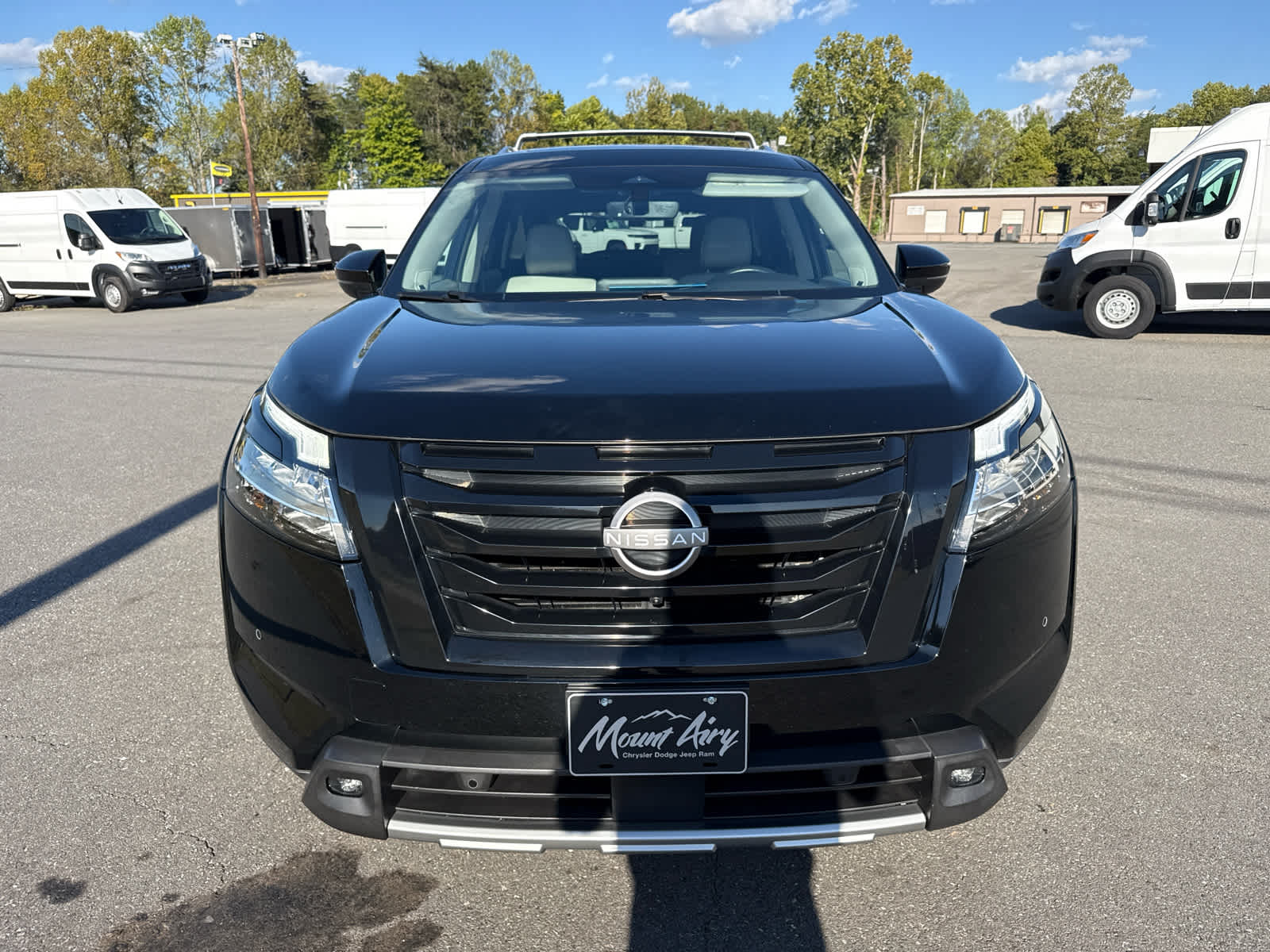 2023 Nissan Pathfinder SL 4WD