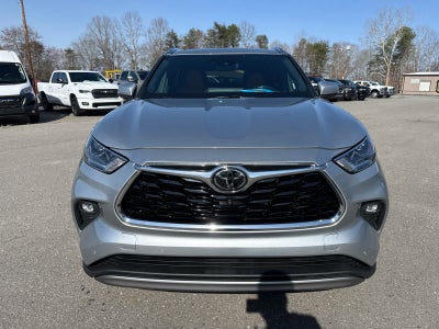 2022 Toyota Highlander Platinum