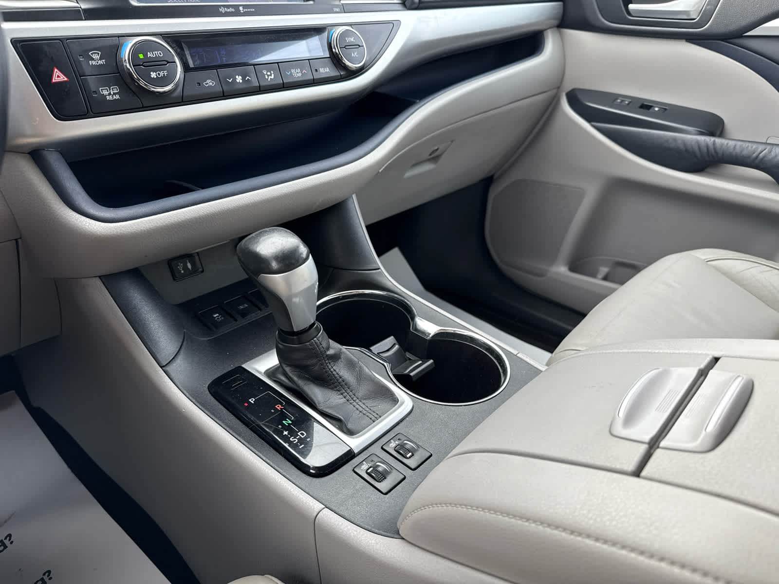 2014 Toyota Highlander XLE V6