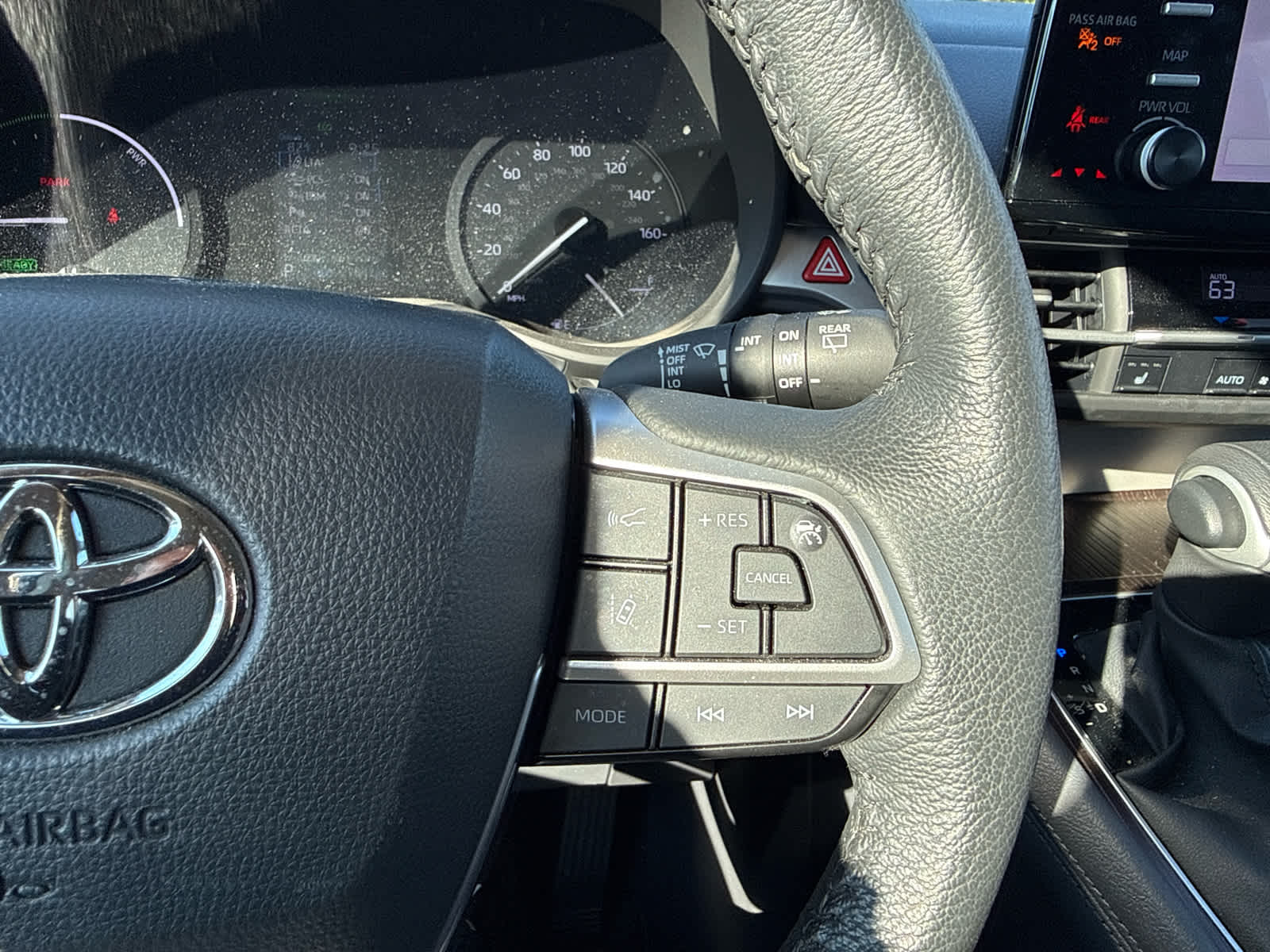 2023 Toyota Sienna XLE