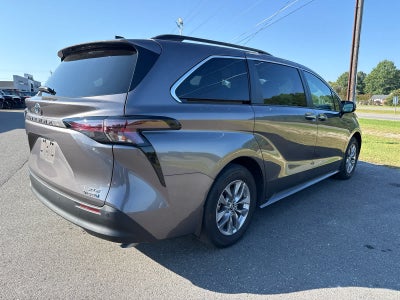 2023 Toyota Sienna XLE