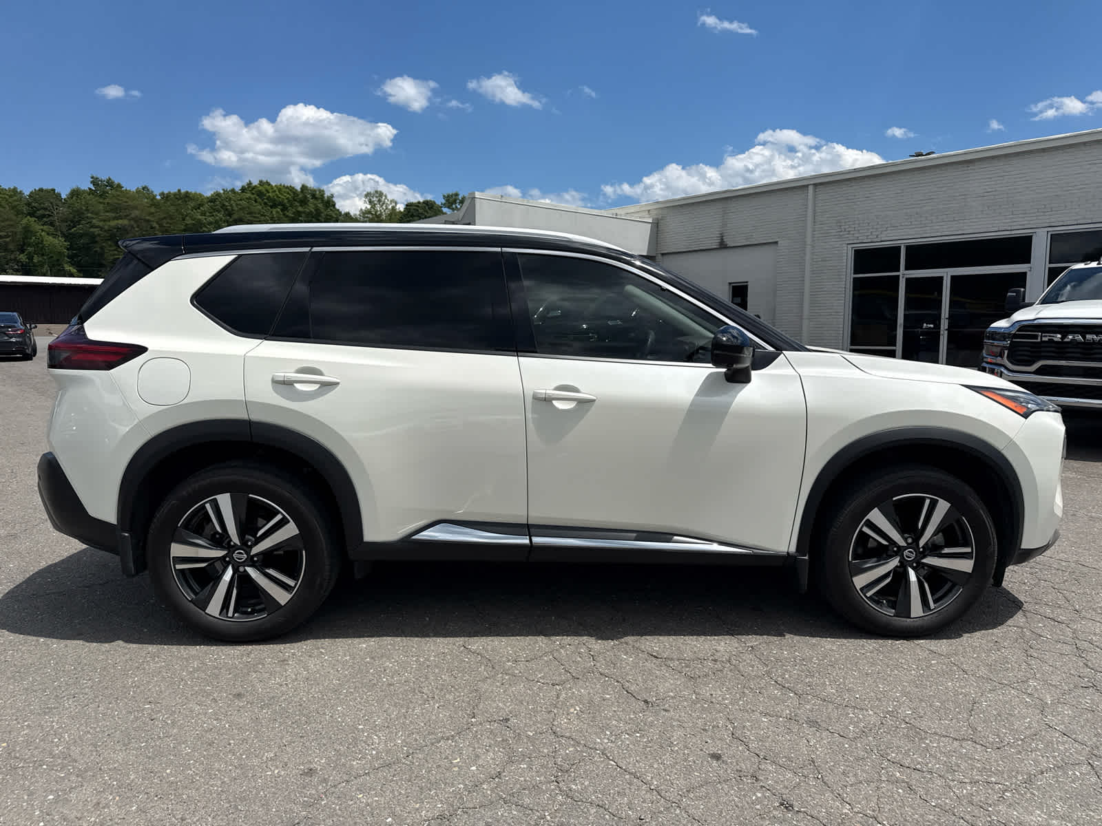 2021 Nissan Rogue SL FWD