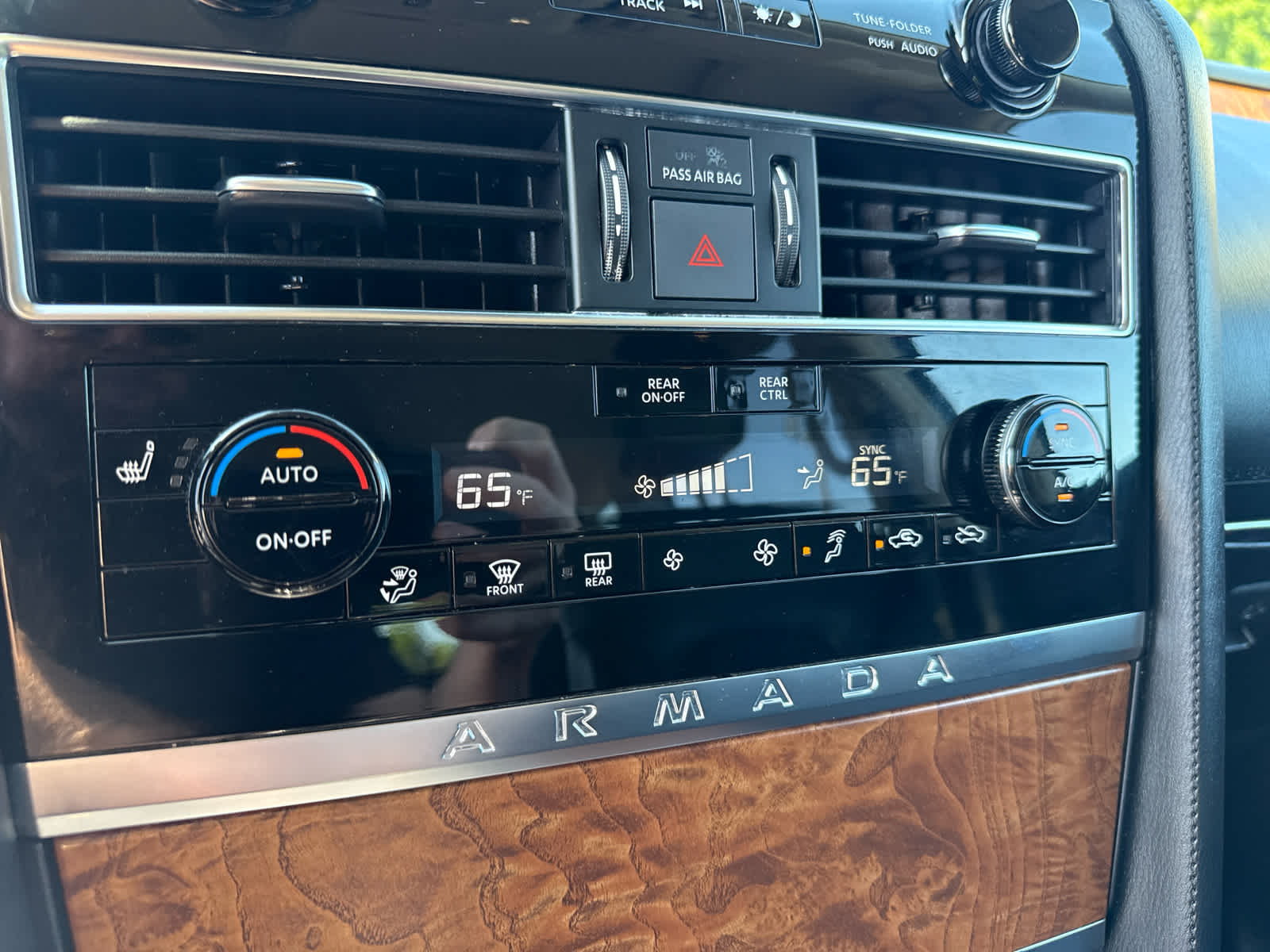 2024 Nissan Armada SL 4WD
