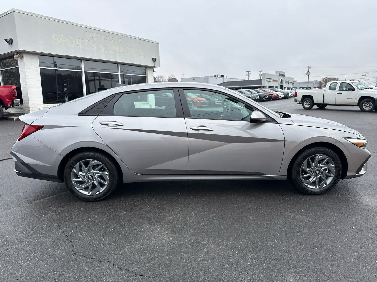 2024 Hyundai Elantra Hybrid Blue
