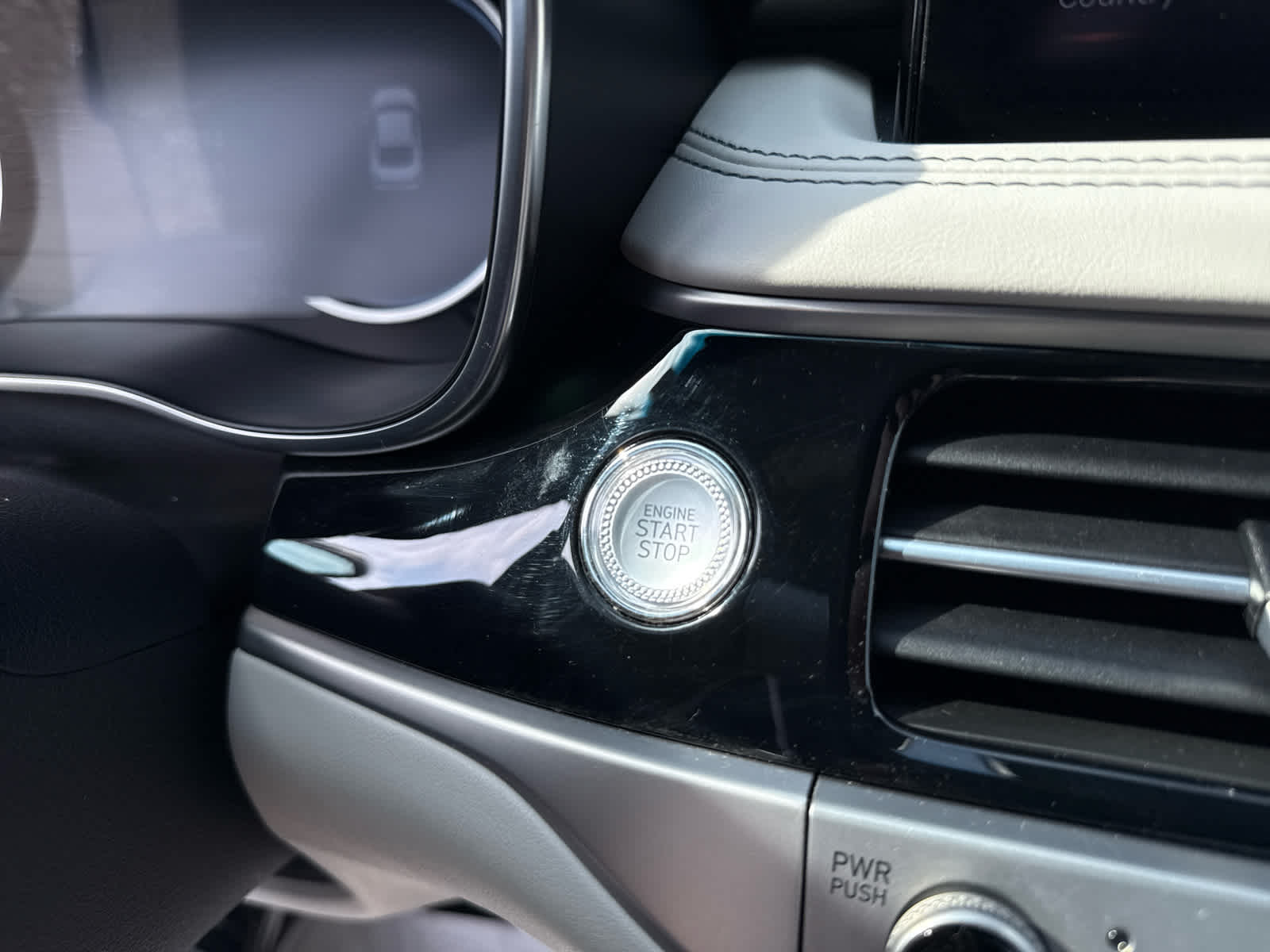 2024 Genesis G70 2.5T AWD