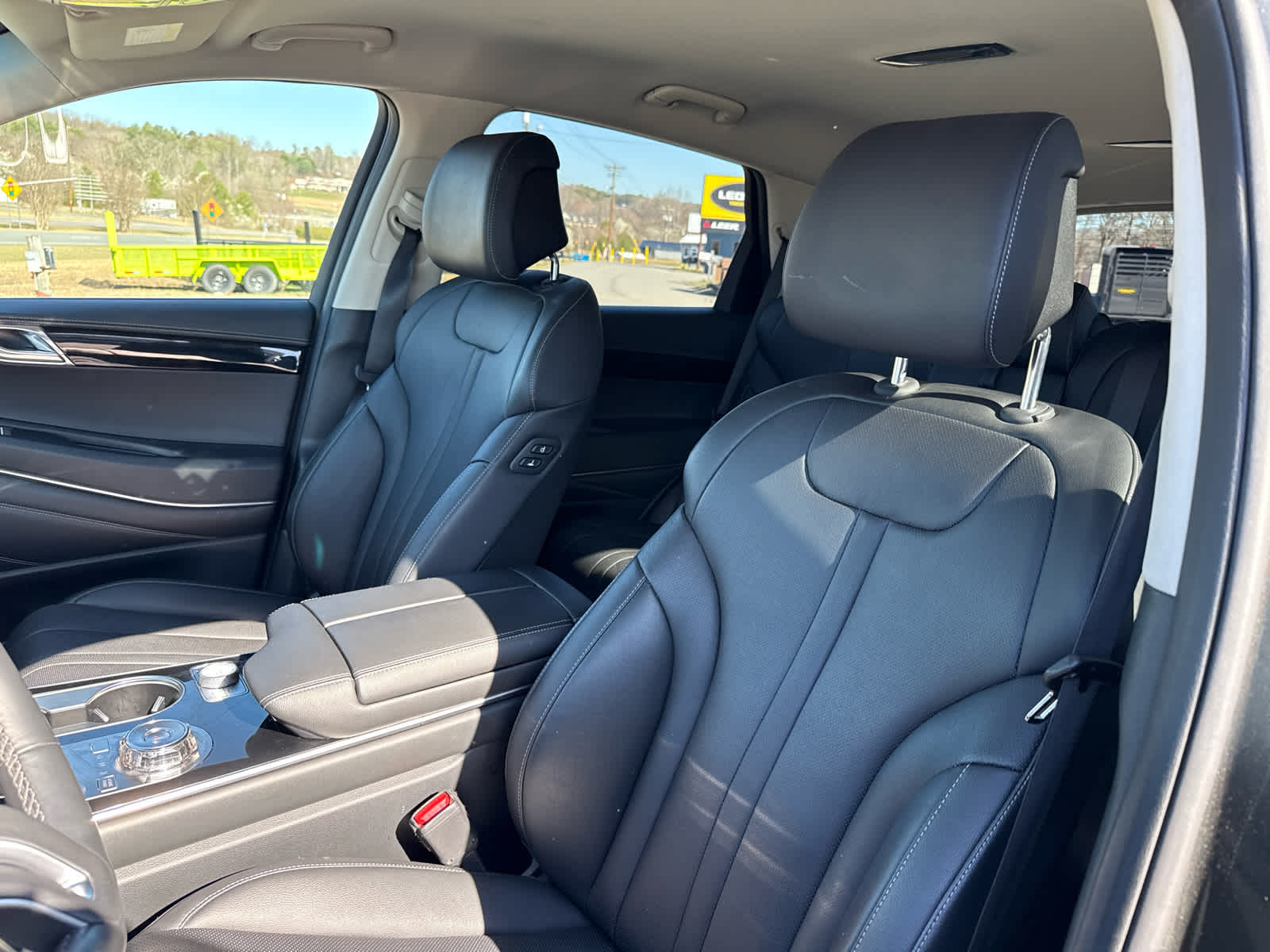 2025 Genesis GV80 2.5T Standard AWD