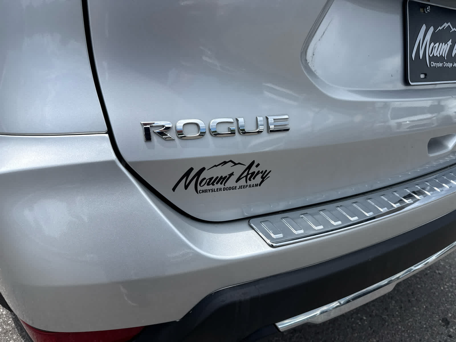 2018 Nissan Rogue SV