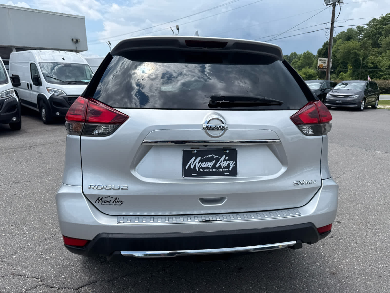 2018 Nissan Rogue SV