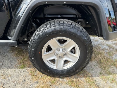 2022 Jeep Gladiator Sport S