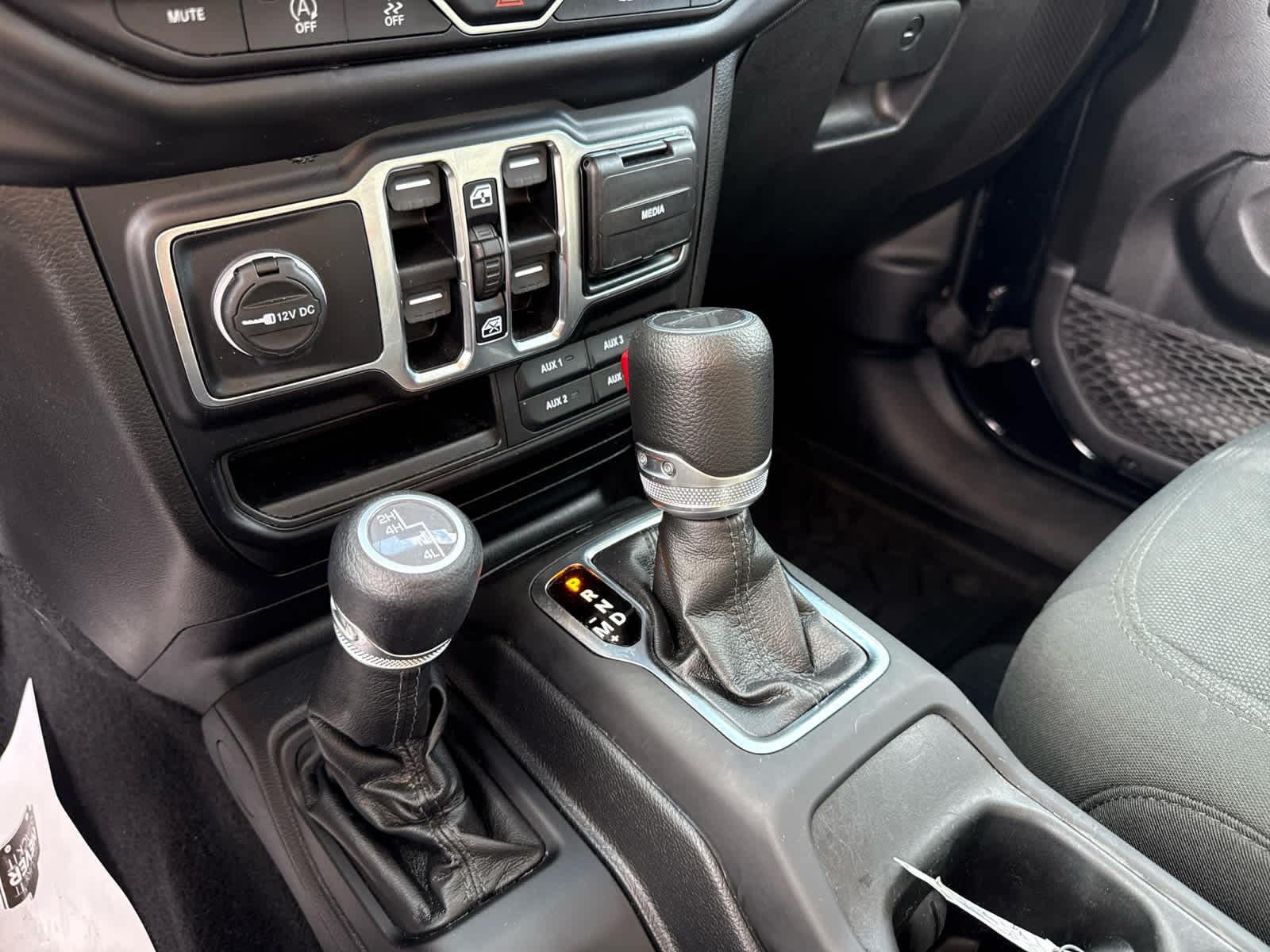 2022 Jeep Gladiator Sport S