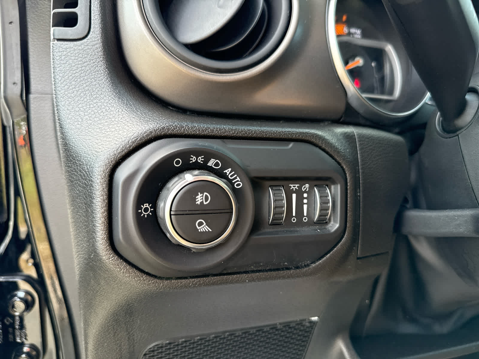 2022 Jeep Gladiator Sport S