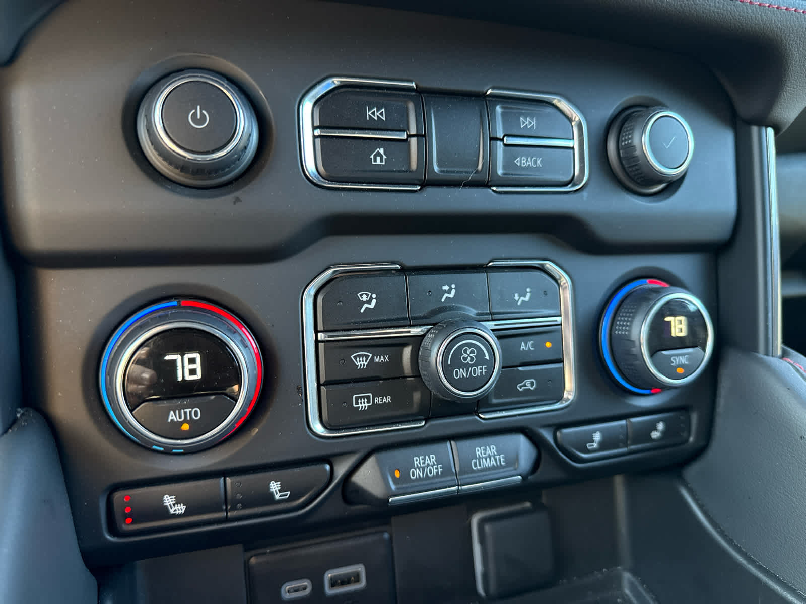 2024 Chevrolet Tahoe RST