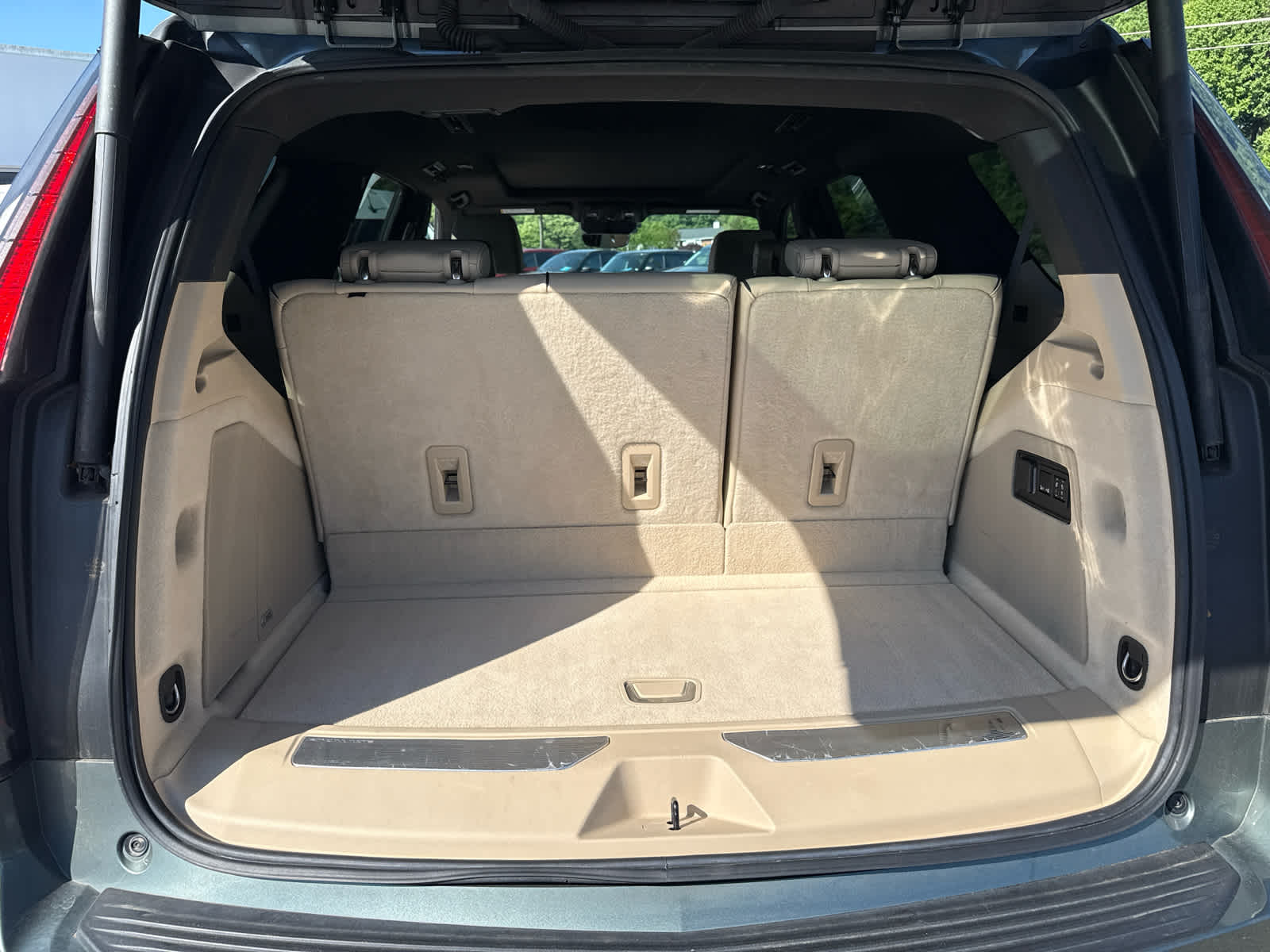 2023 Cadillac Escalade 4WD Premium Luxury