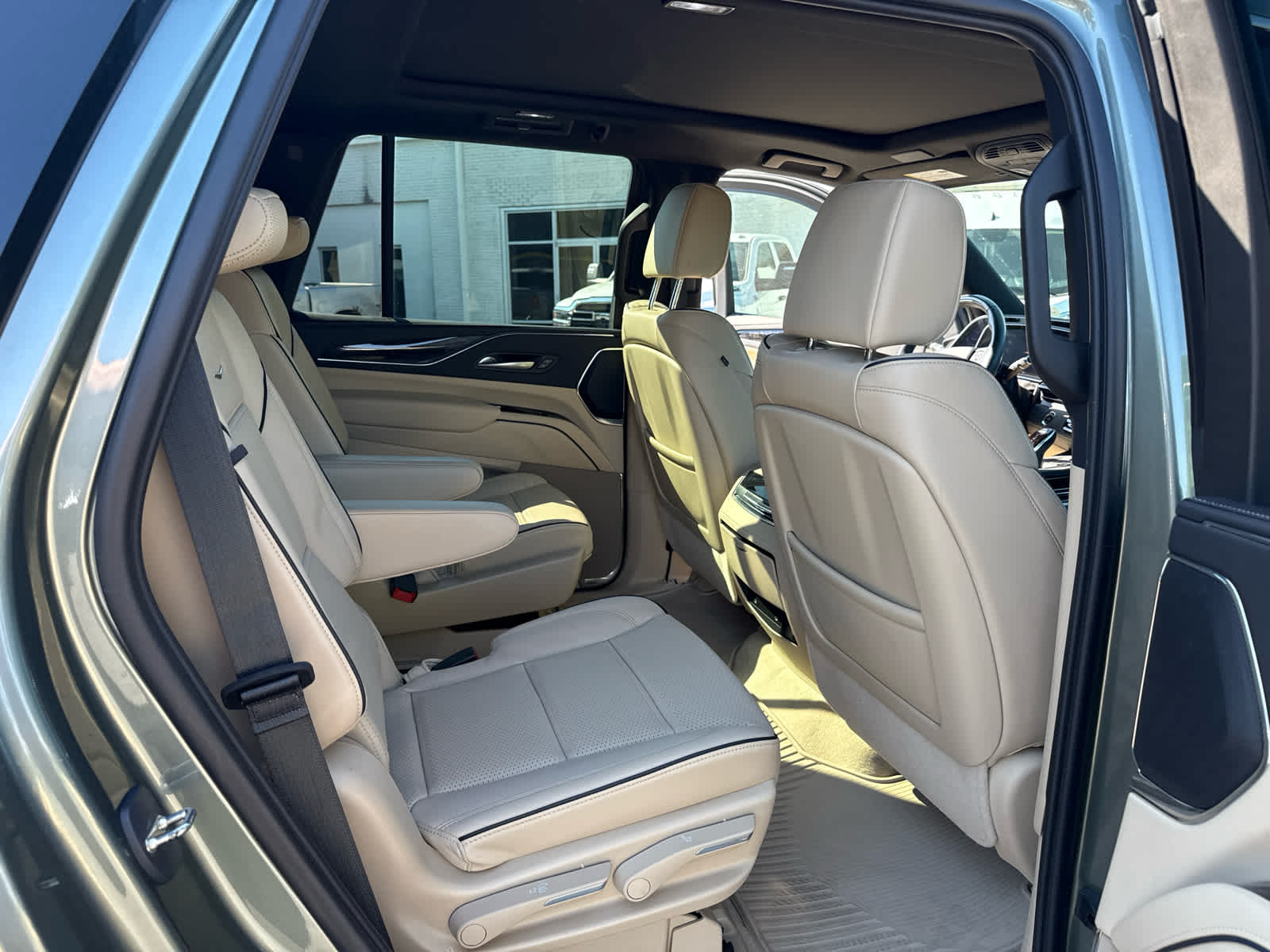 2023 Cadillac Escalade 4WD Premium Luxury