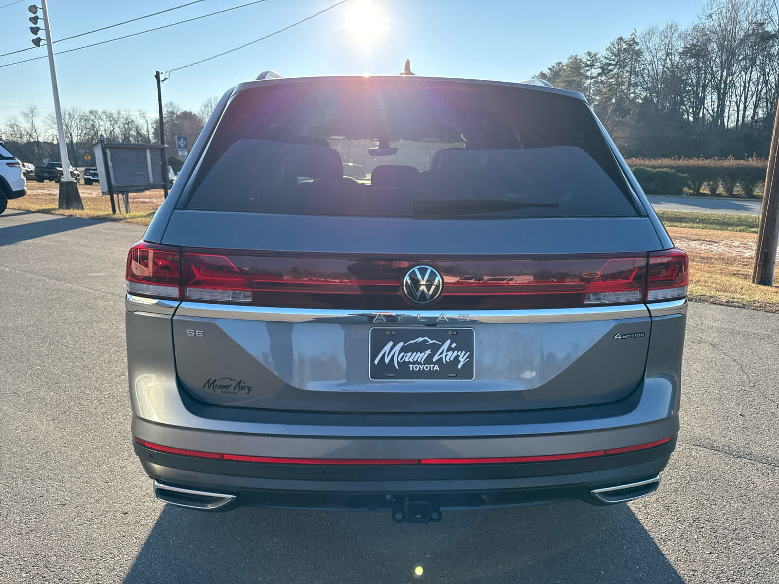 2024 Volkswagen Atlas 2.0T SE w/Technology