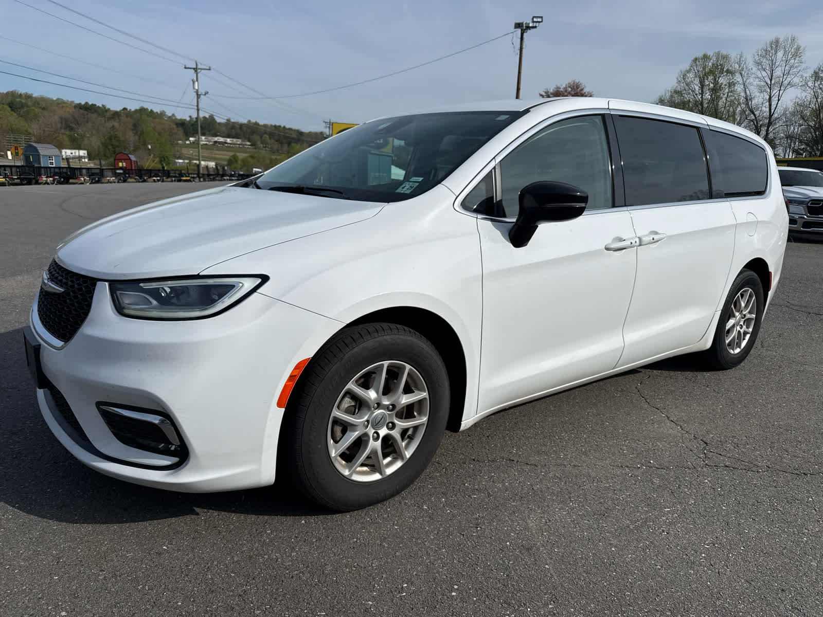 2024 Chrysler Pacifica Touring L