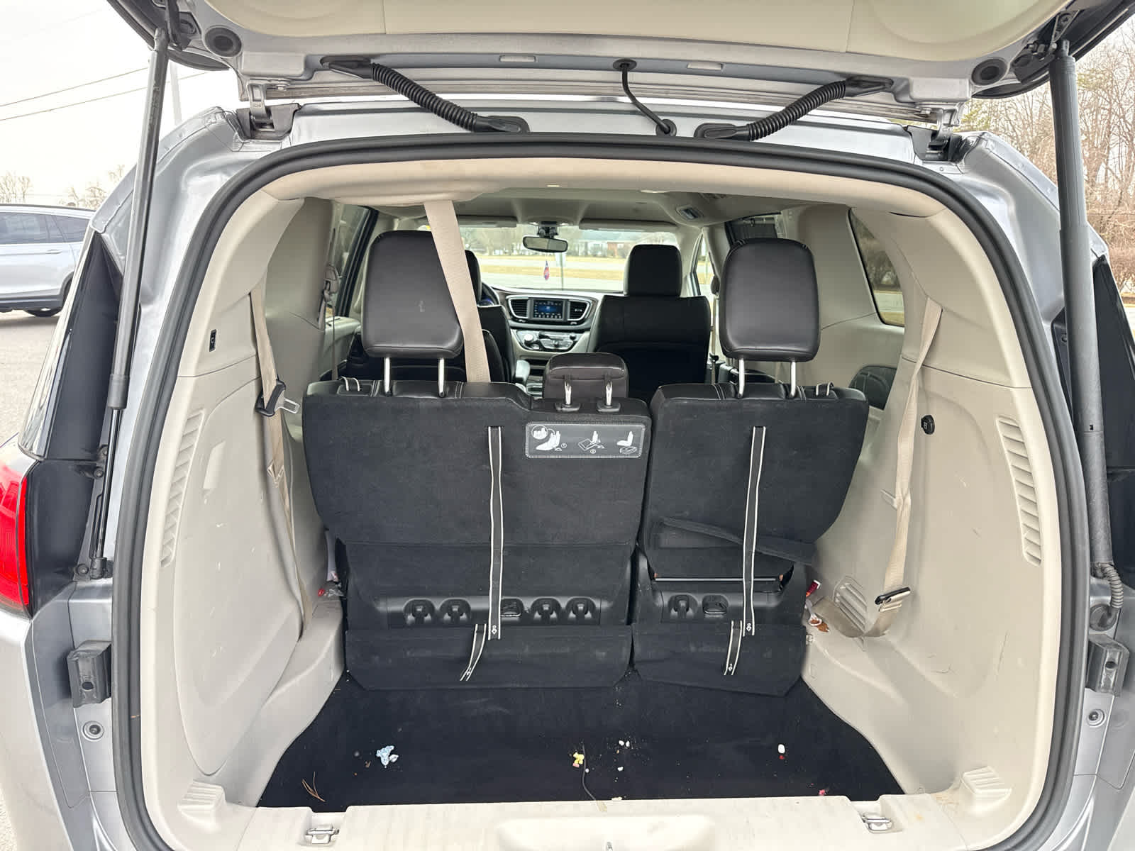 2021 Chrysler Voyager LXI