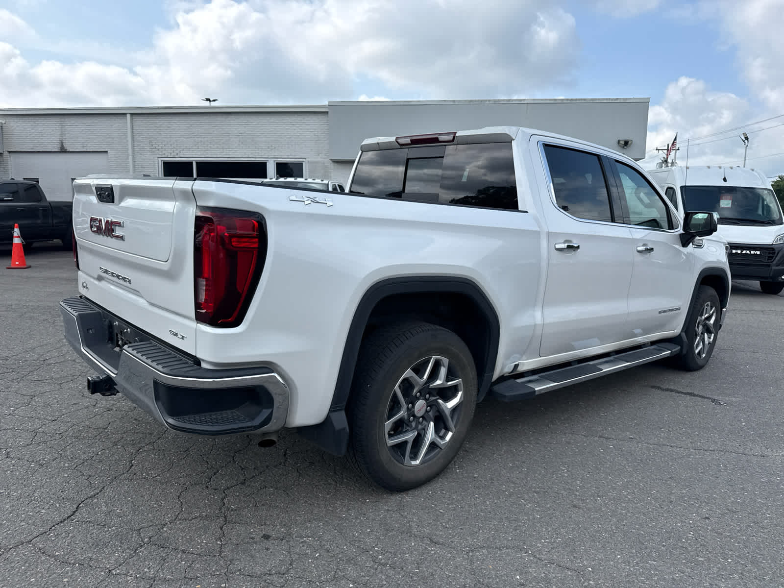 2023 GMC Sierra 1500 SLT