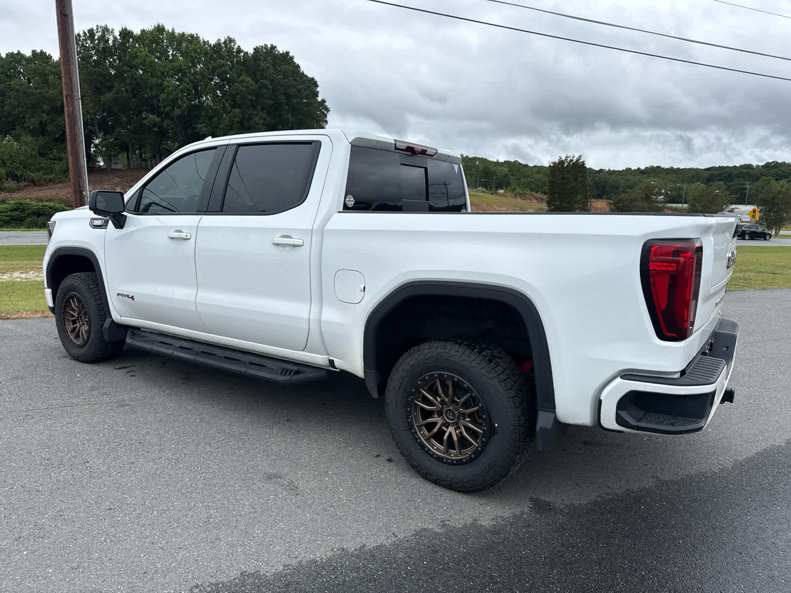 2024 GMC Sierra 1500 AT4