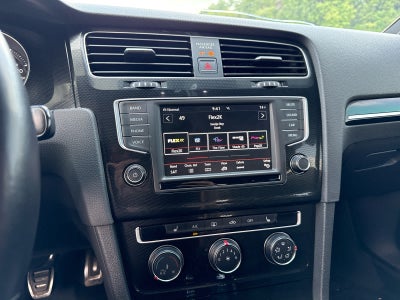 2017 Volkswagen Golf GTI SE