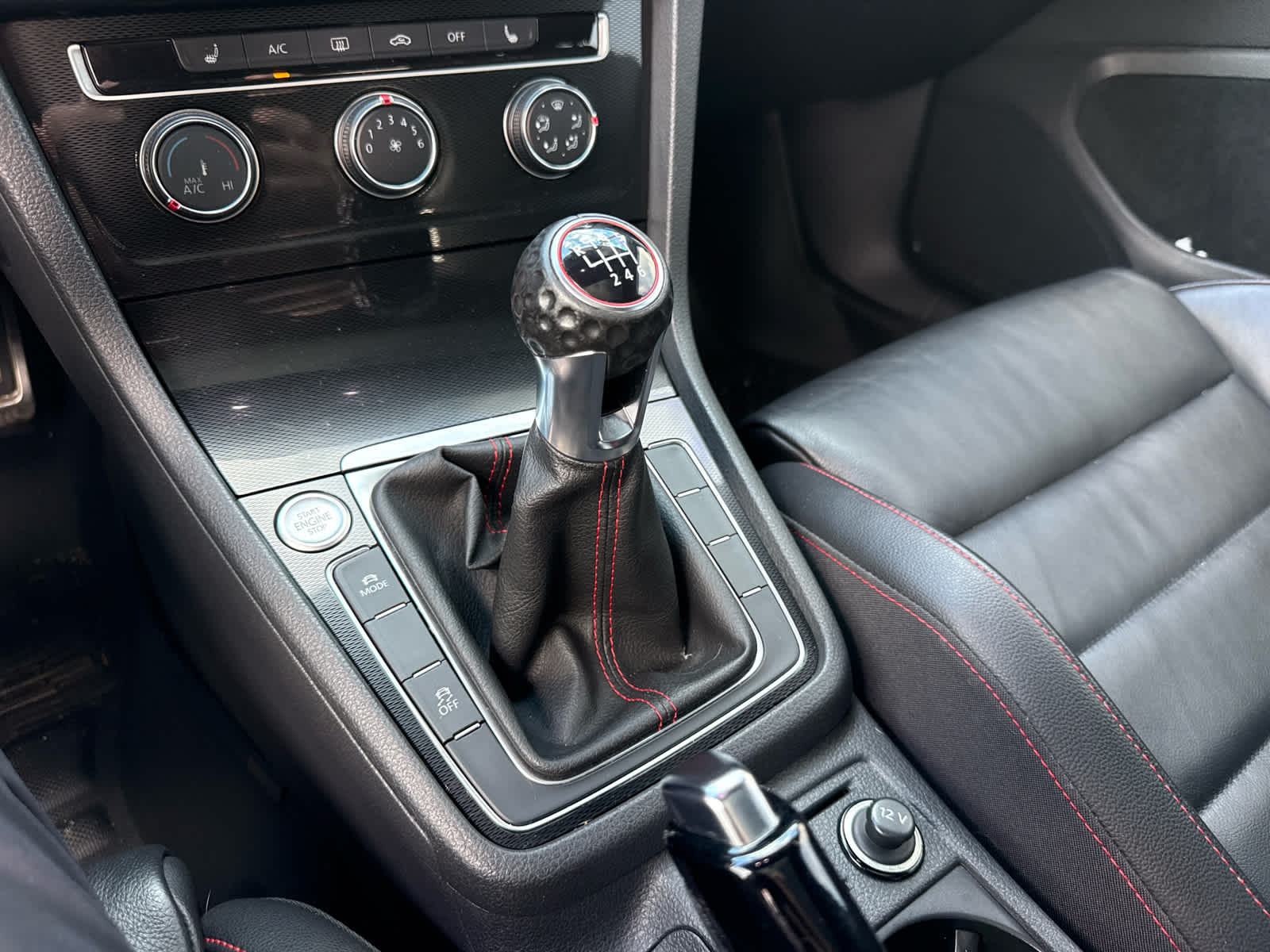 2017 Volkswagen Golf GTI SE