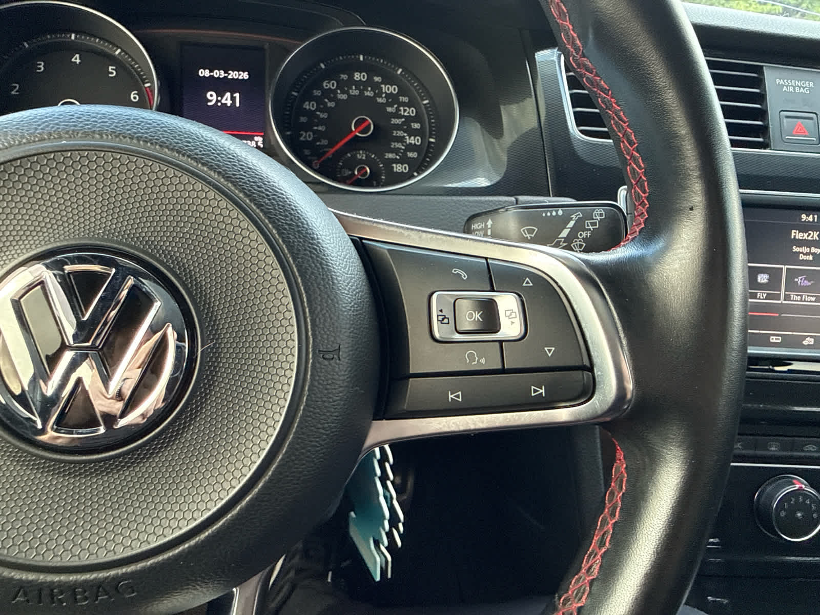 2017 Volkswagen Golf GTI SE