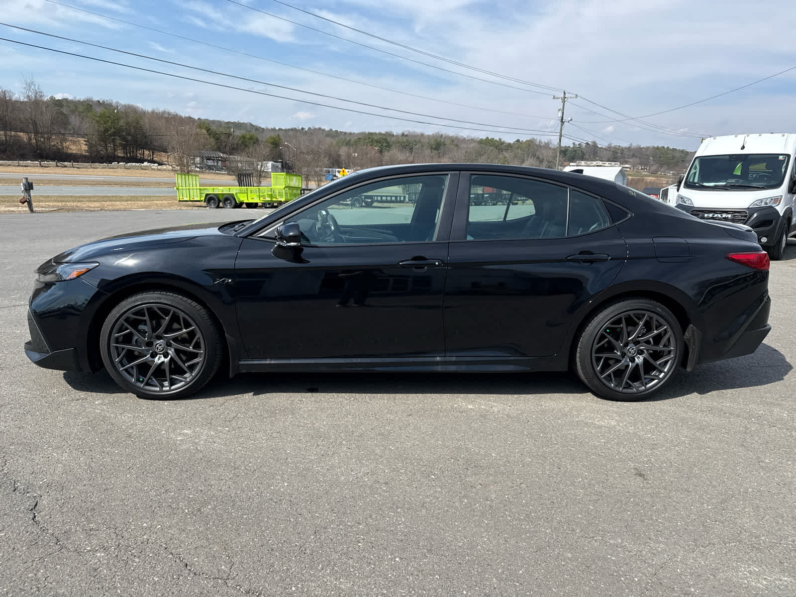 2025 Toyota Camry SE