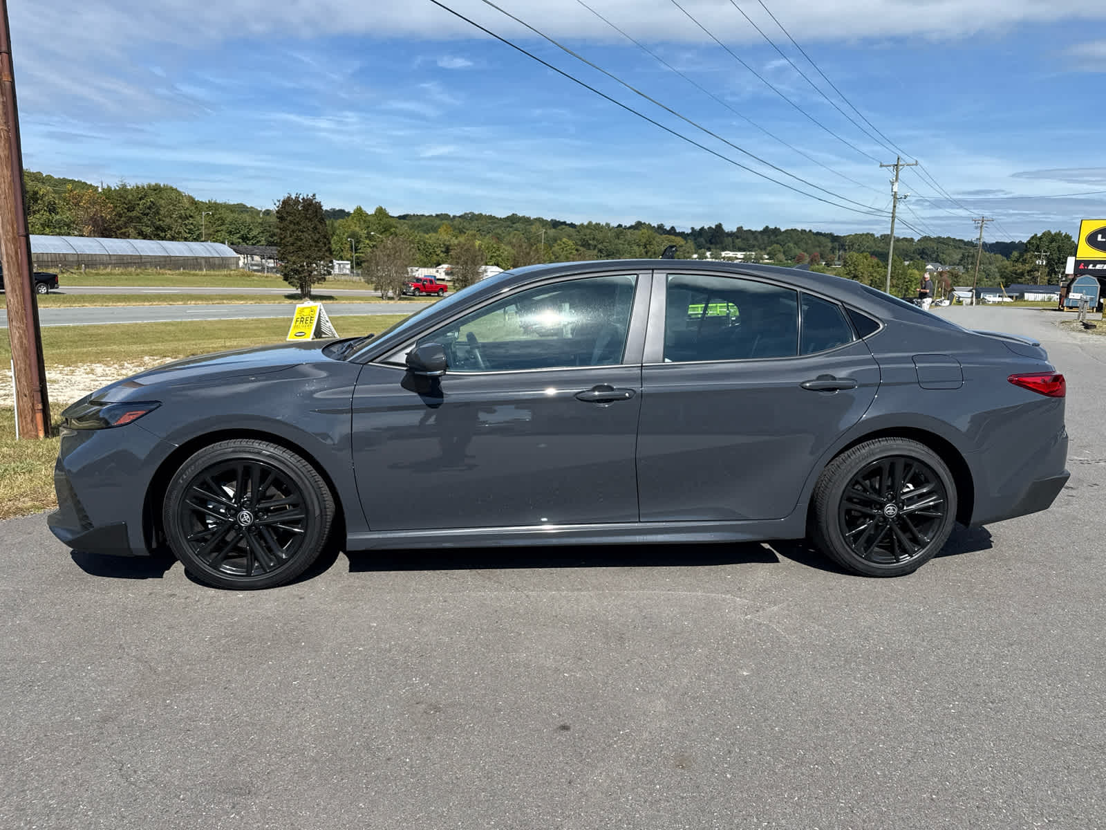 2025 Toyota Camry SE