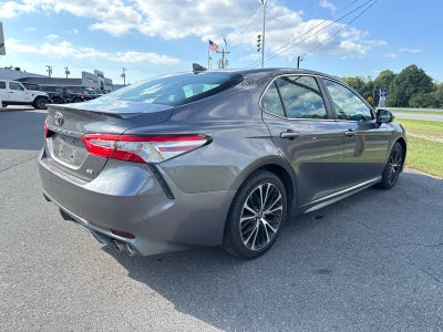 2020 Toyota Camry SE