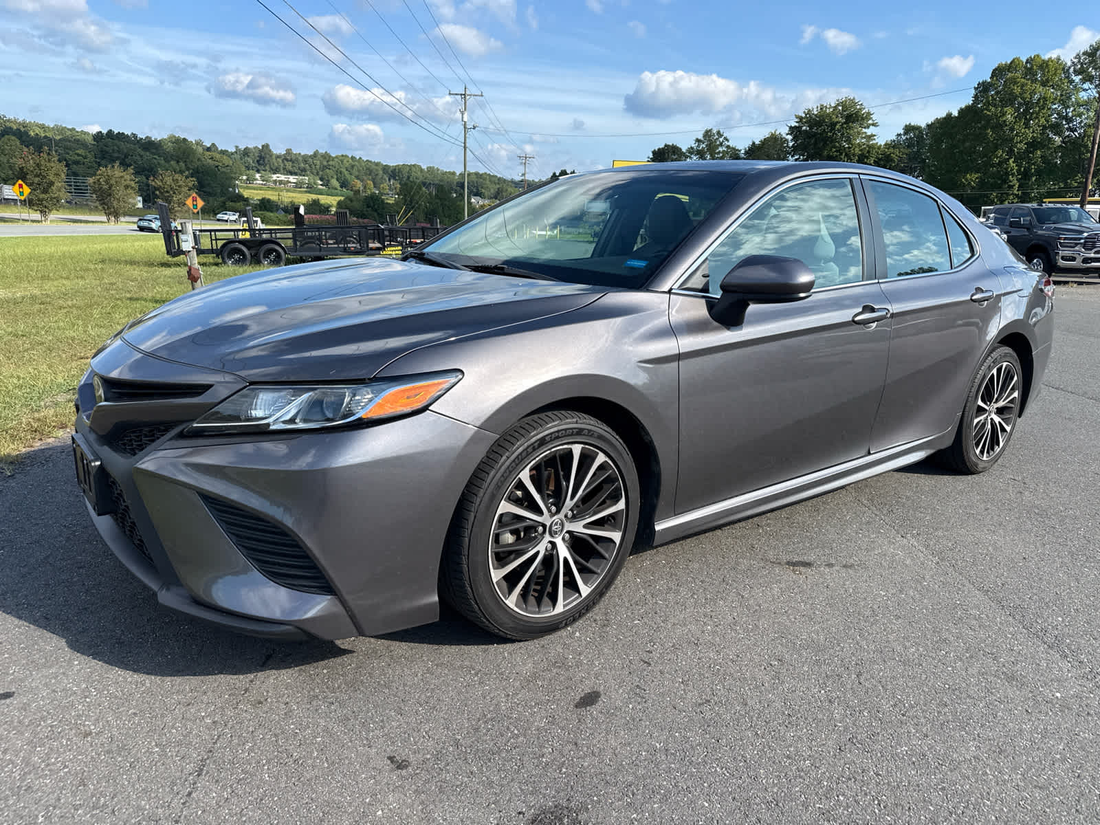 2020 Toyota Camry SE