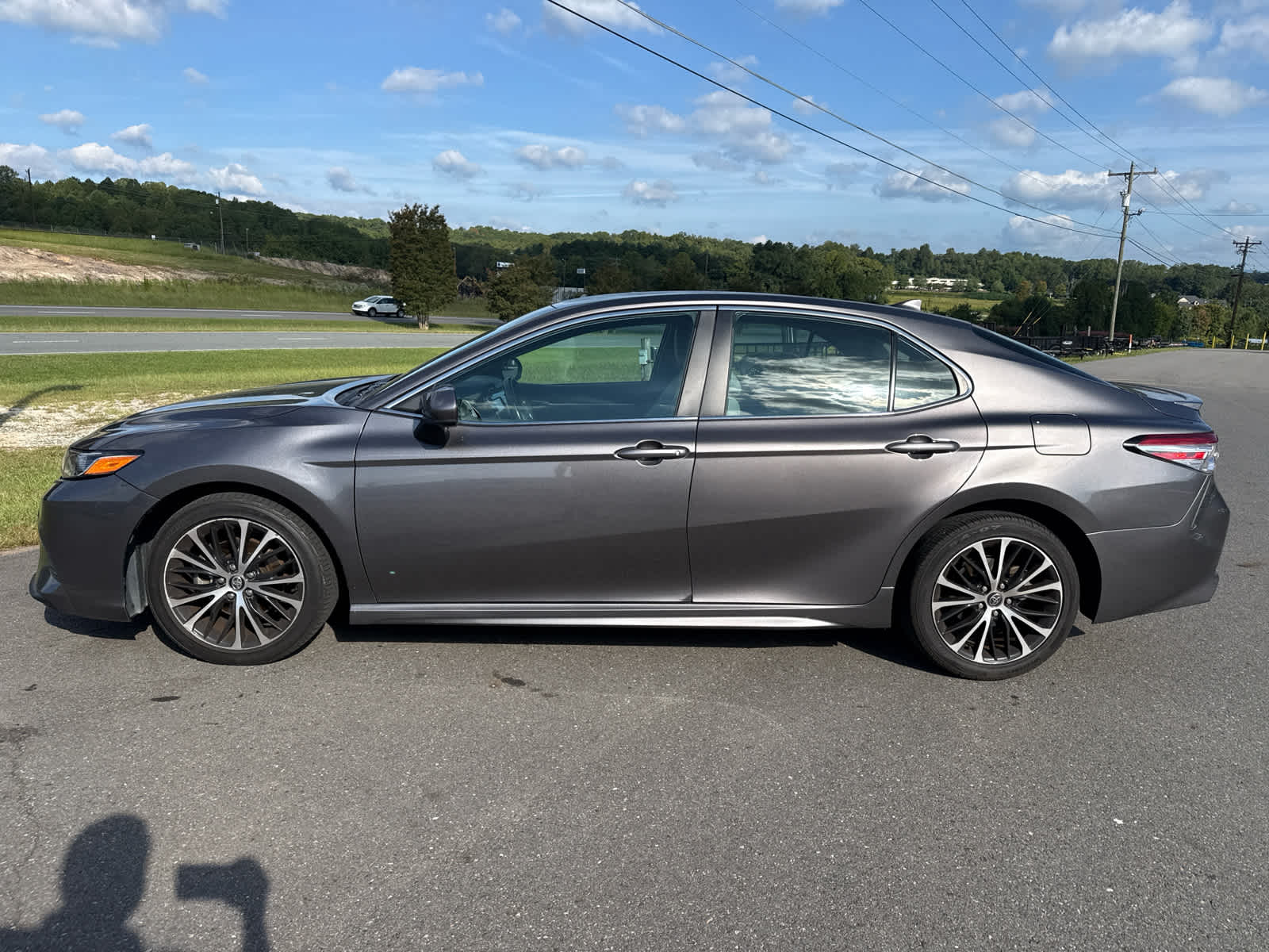 2020 Toyota Camry SE