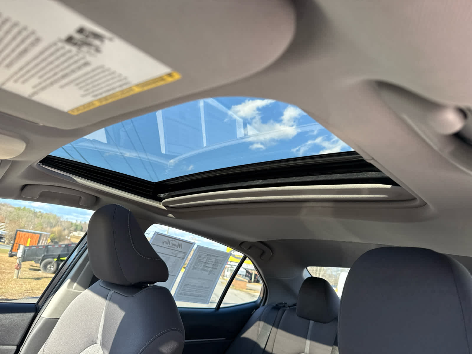 2024 Toyota Camry Hybrid LE