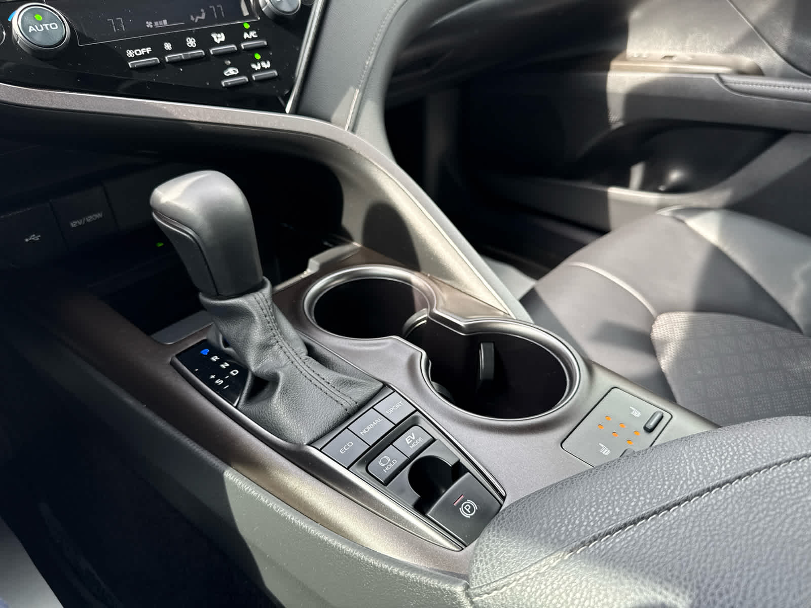 2024 Toyota Camry Hybrid XSE