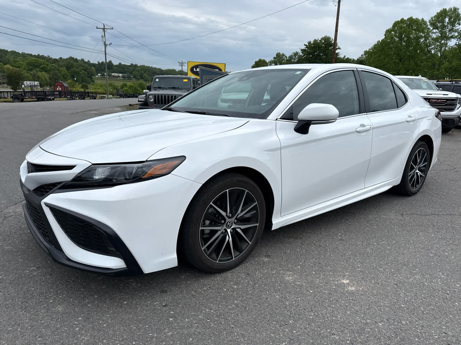 2024 Toyota Camry SE