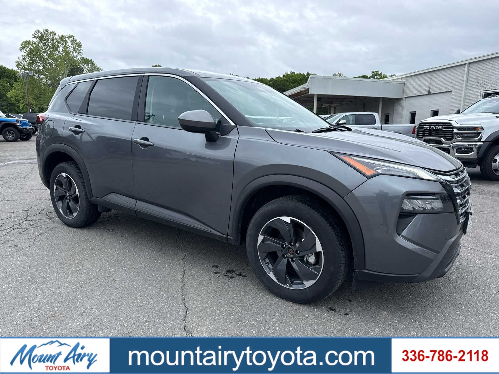 2025 Nissan Rogue SV