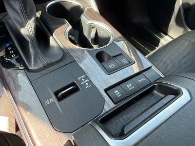 2021 Toyota Highlander Hybrid Platinum