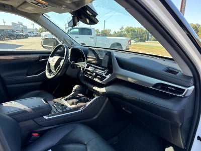 2021 Toyota Highlander Hybrid Platinum