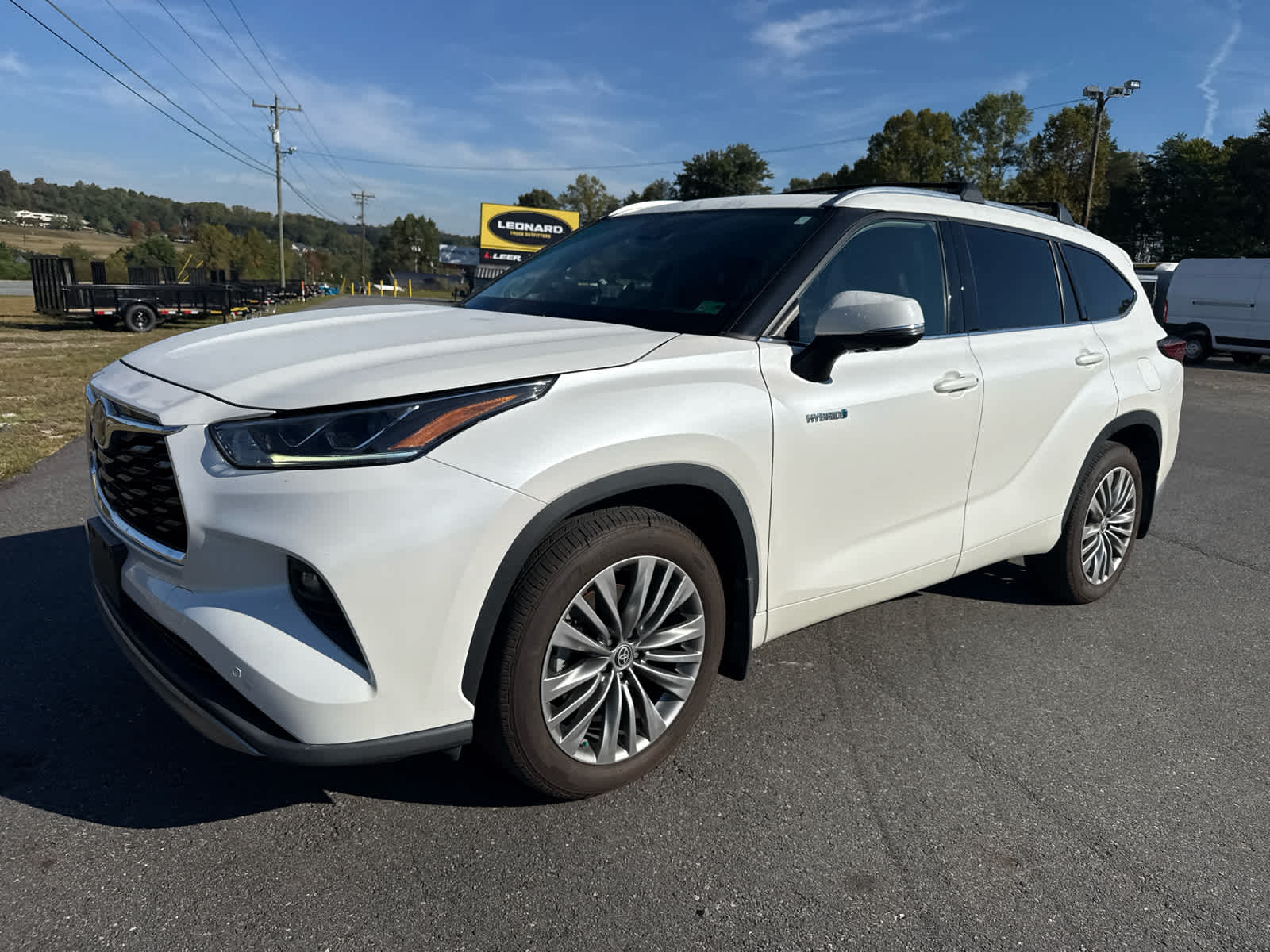 2021 Toyota Highlander Hybrid Platinum